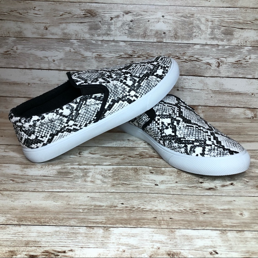 Snake Skin Faux - Slip on shoes